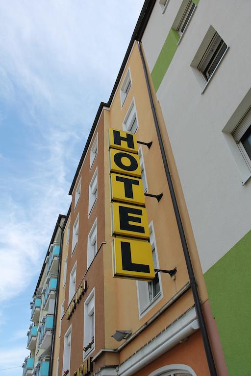 Hotel Luga Nuremberg Екстер'єр фото